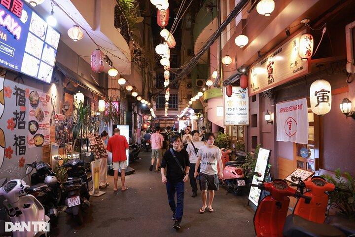 Saigon's Hidden Bar - Passeio de vida noturna