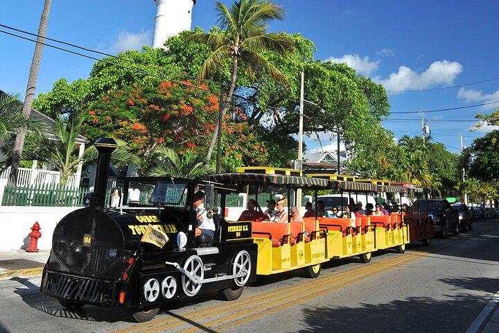 Miami to Key West Overnight Round-Trip Transfer