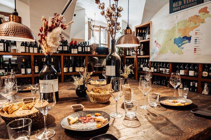 Sloveense wijnproeverij ervaring bij Wine Bar Šuklje