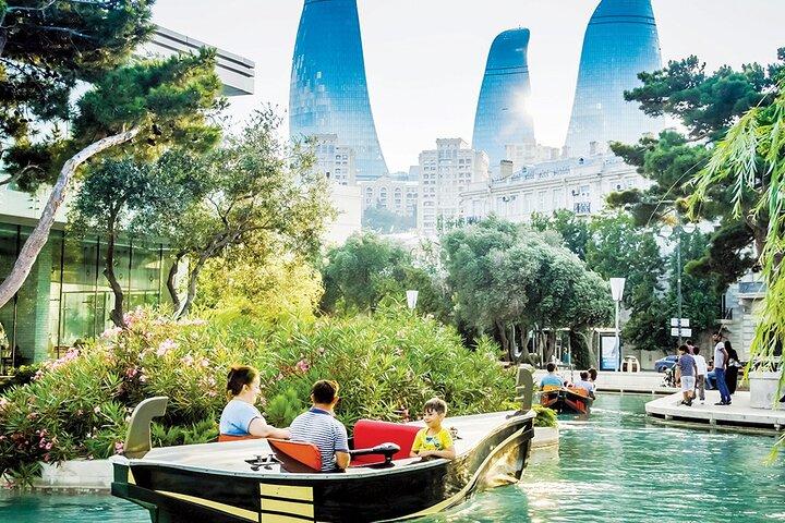 Tour da cidade de Baku (4 horas): Top 30 destaques históricos e modernos