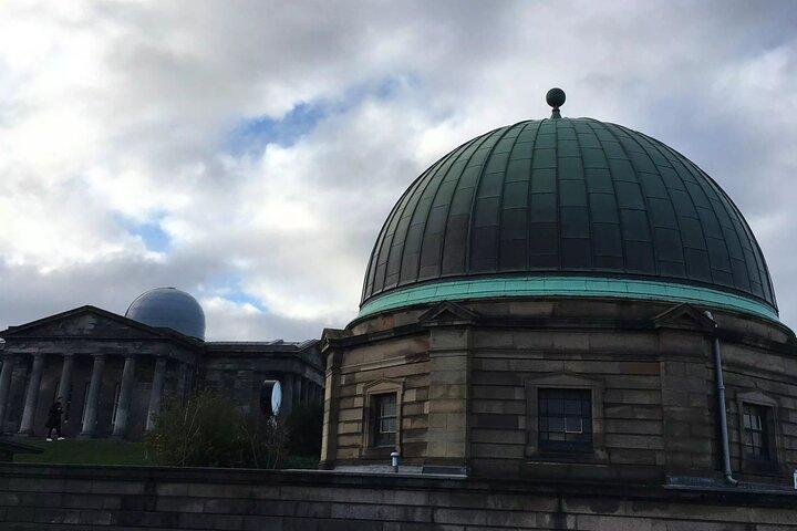 História Queer e lugares icônicos: Um tour de áudio de Edimburgo