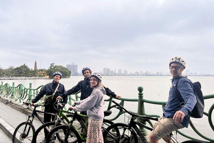 Tour della città di Hanoi in moto o in bicicletta da Hoan Kiem