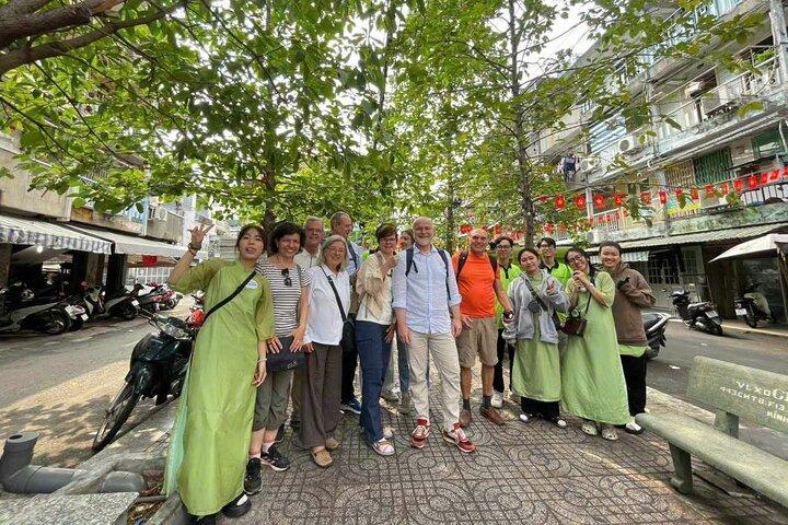 Saigon: Tour di 2 ore delle attrazioni della città | Opt: Ao Dai Riders