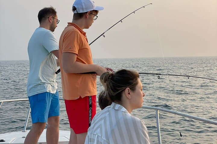 Dubai Private Deep Sea Fishing Adventure with Meal