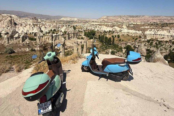 Découvrez la Cappadoce avec une location de scooter d'une journée