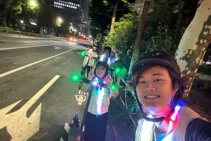 Tokyo: Private Shibuya E-Scooter Tour with Photo Stops
