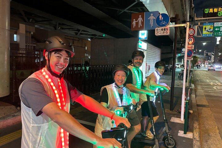 Tokyo: Private Shibuya E-Scooter Tour with Photo Stops