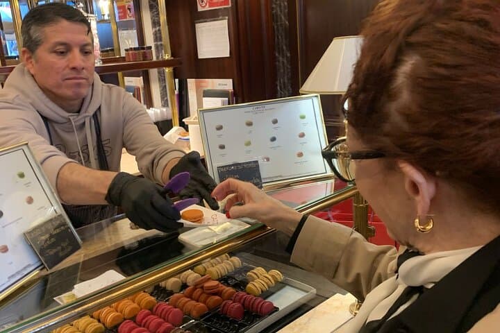 Paris Local Market & Bastille District Food Tasting Tour