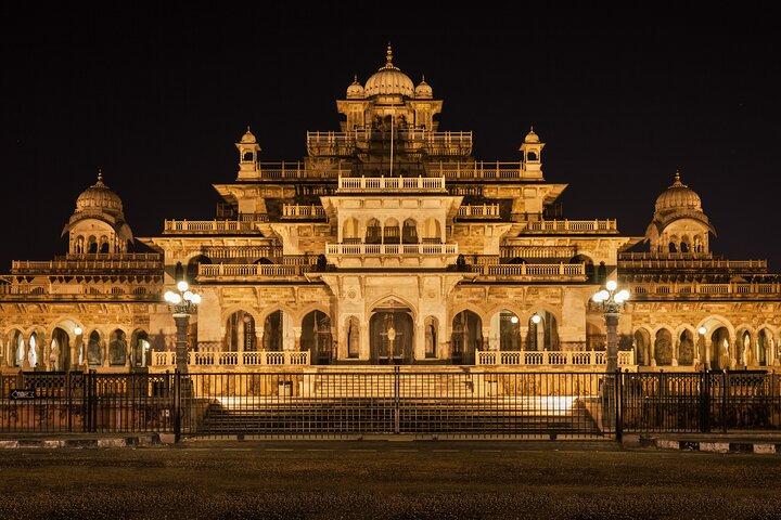 Tour privato di un'intera giornata a Jaipur con Safari Jhalana