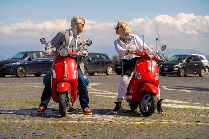 Rome: Private Vespa Tour and Professional Photoshoot