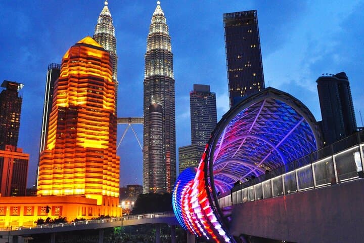 Kuala Lumpur by Night: Cultural Sights, City Lights & Local Vibes