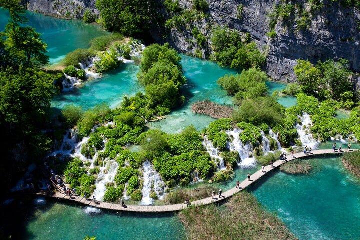 Privat transfer från Wien till Split med Plitvice Lakes Stop