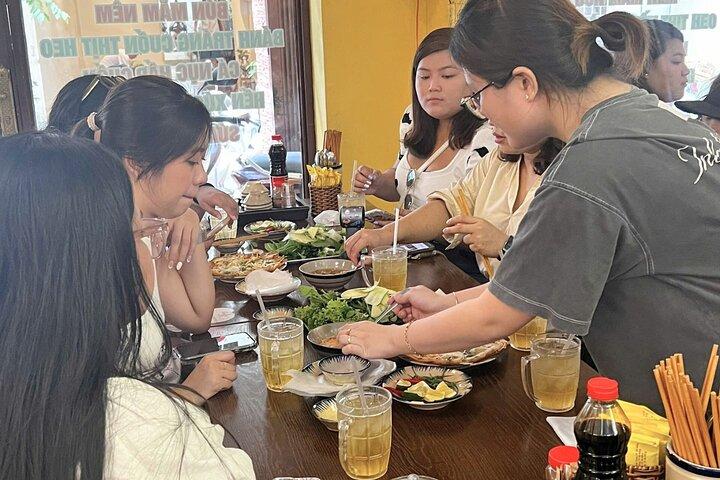 Da Nang matrundtur och dolda pärlor w / studenter med skoter