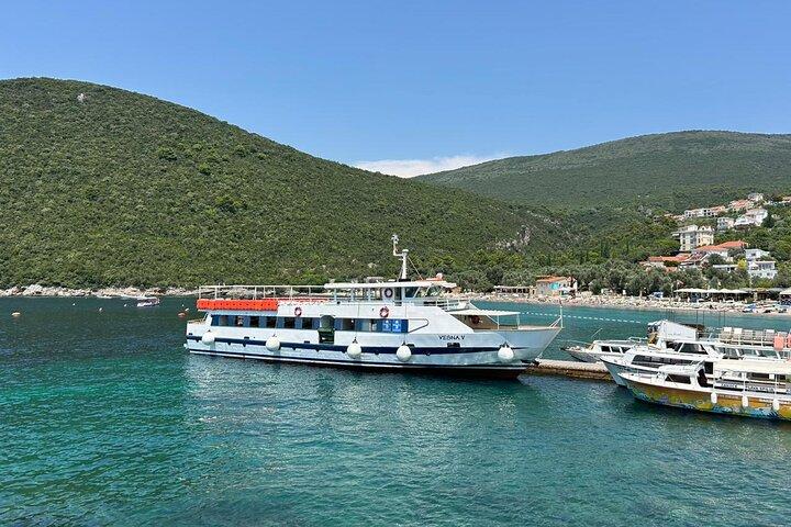 Grotta Azzurra di Cattaro Signora delle Rocce da Tivat, Budva e Cattaro