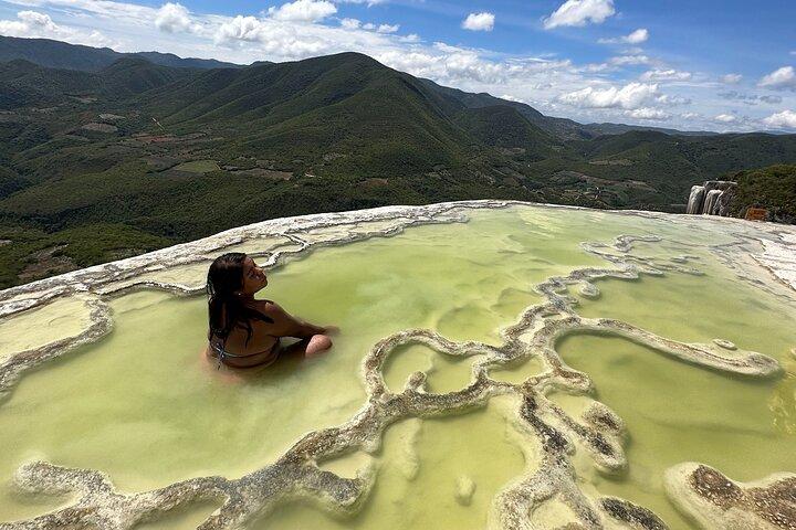 Exklusiv : Monte Albán, Hierve el agua, Teotitlán & Mezcal Tour