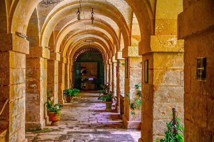Mysterium Fidei-klooster en geheime tuin in Valletta