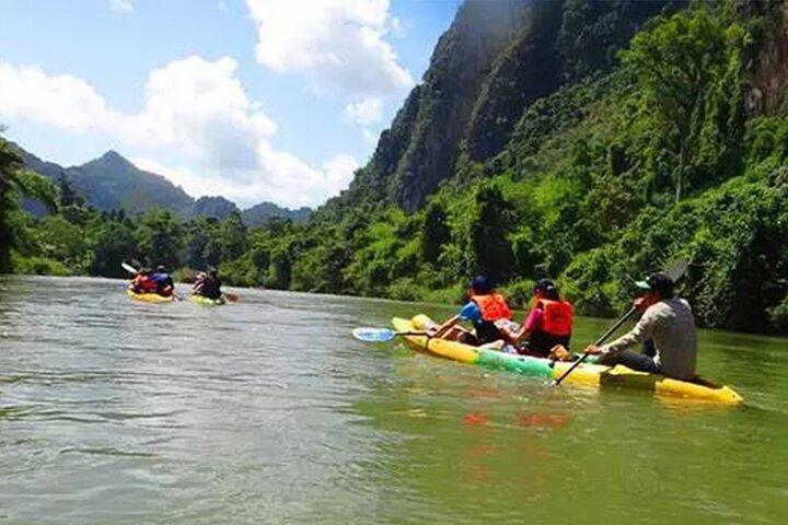 Vang Vieng : カヤック&ウォーターケイブ&タムチャン&ブルーラグーン2