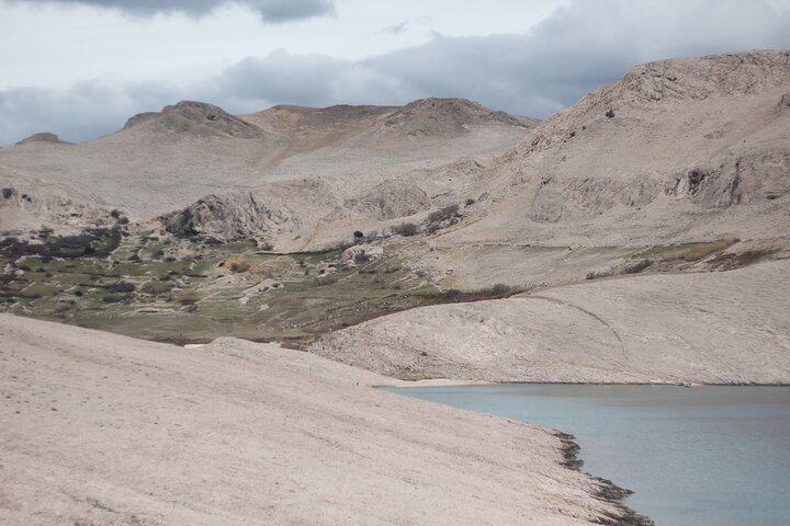 Tour privado: Senderismo en la isla de Pag y paseo por la ciudad