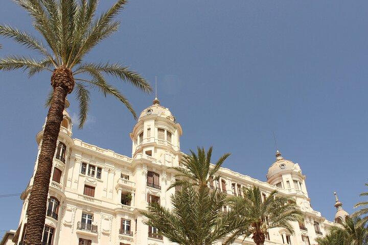 Alicante city game - sea, sun and fun stories