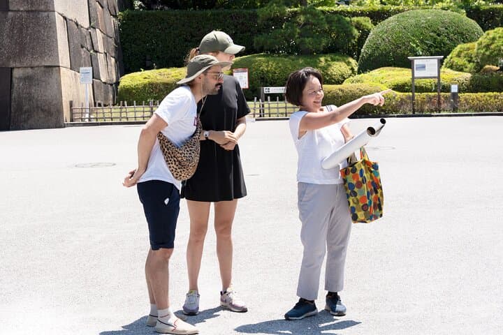 Imperial Palace or Edo Castle Time Trip Learning Walking Tour
