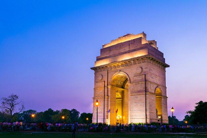 Delhi, Dharamshala, Amritsar & Kashmir Valley Tour