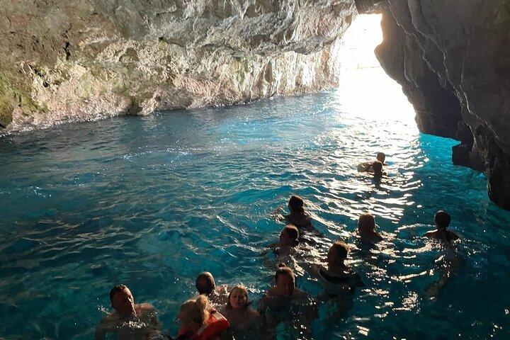 Grotta Azzurra di Cattaro Signora delle Rocce da Tivat, Budva e Cattaro