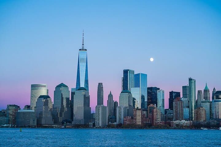 State of Liberty Boat Tour and New York Pizza Shop Stop