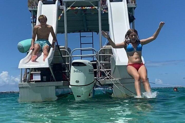 Destin Crab Island Double Decker Tiki Pontoon Aventura