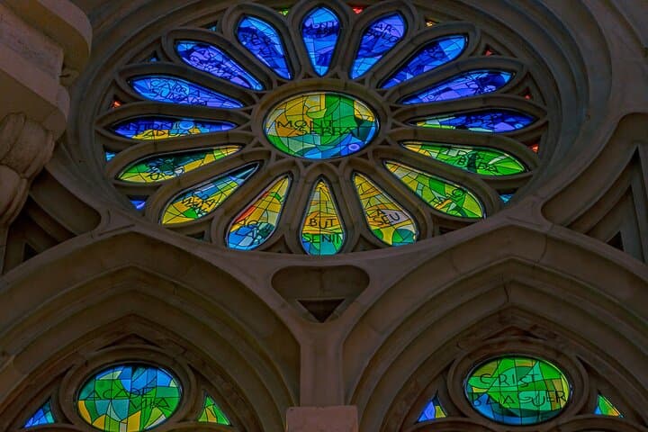Barcelona: Sagrada Familia Skip-the-Line Guided Tour and Tickets