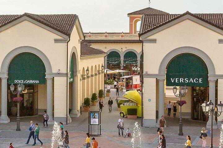 Luxe winkelen Escape from Venice – Prada, Gucci &More bij Outlet