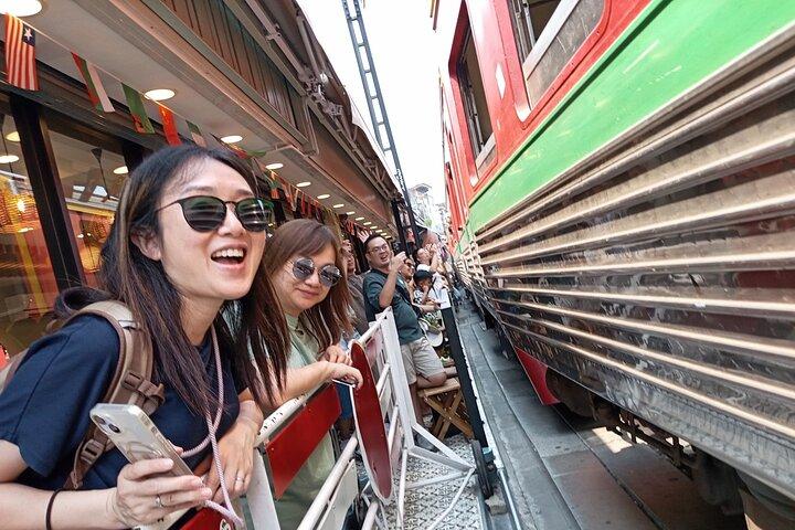 Damnoen Saduak Floating Market &Maeklong Railway avec trajet en train