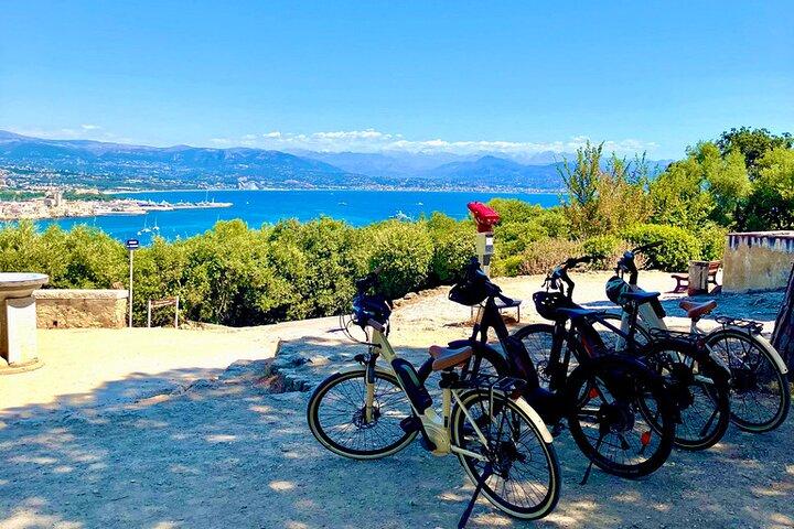 E-Bike Tour Antibes & St-Paul-de-Vence : Riviera Edelsteine & Parks