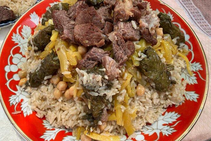 Classe de cozinha na aldeia com a família local em Samarcanda