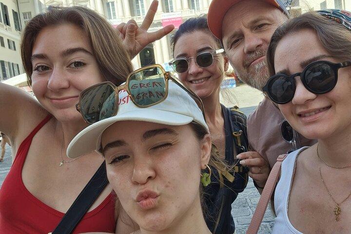 Genova "Caruggi" Labirinto: Medieval Walking Tour & jogo