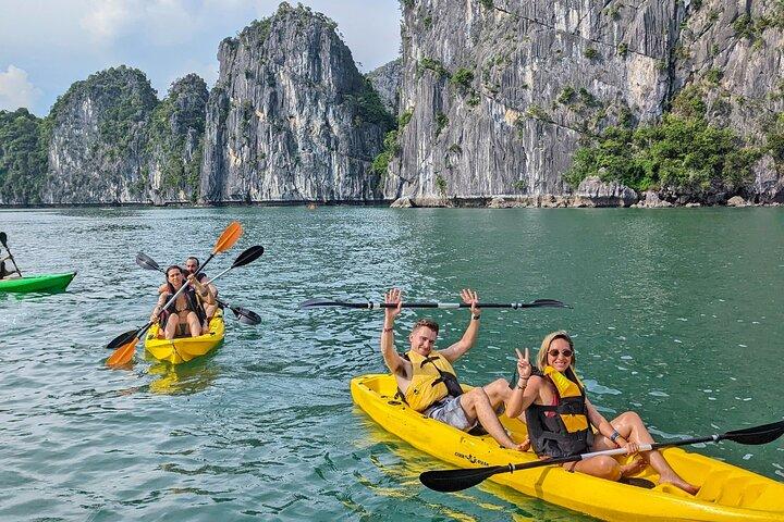 Cat Ba : Modern & Luxury 5* Serenity Cruise Discover Lan Ha Bay(ランハ湾)