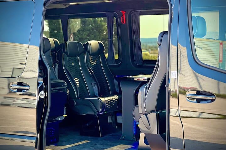Piraeus Port to and from Athens Airport Private Transfer
