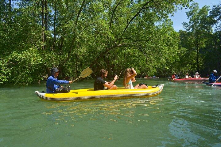 James Bond und Koh Panyee Village Sea Canoeing von Khao Lak