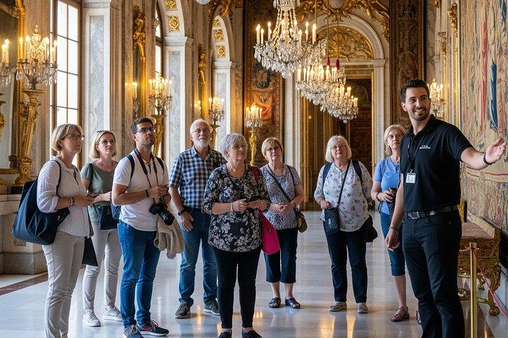Madrid Heritage: Old Town Walking & Royal Palace Privat tur