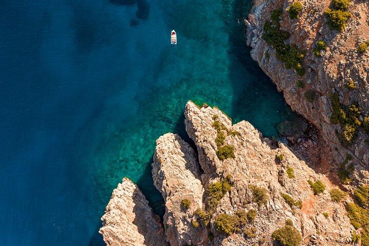 Alquiler de barcos privados en Agios Nikolaos con patrón opcional