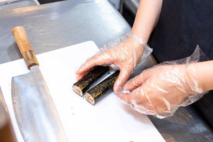 Tokyo : Hand-Roll Sushi Class, Skytree view & Asakusa Tour