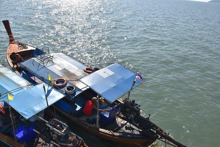 Fuga definitiva sull'isola di Kradan in barca a coda lunga da Koh Lanta