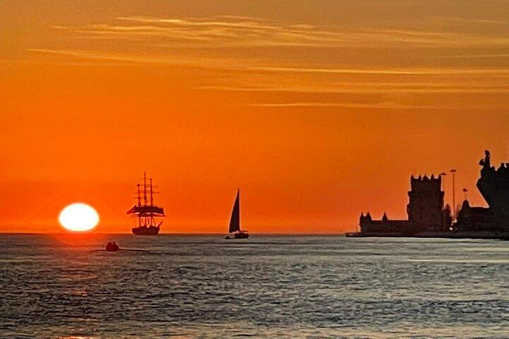 Sunset Speed Boat Tour Lisbon
