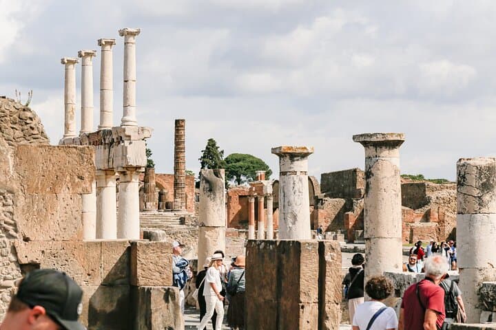 From Naples: Pompeii and Sorrento Guided Tour