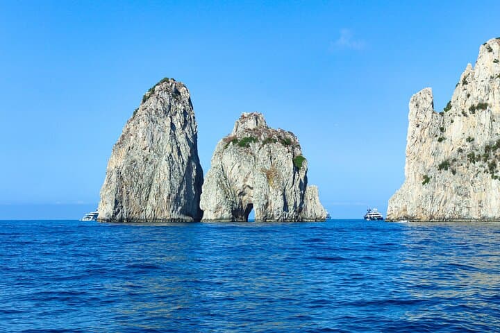 Capri, Anacapri and Blue Grotto Day Tour from Naples