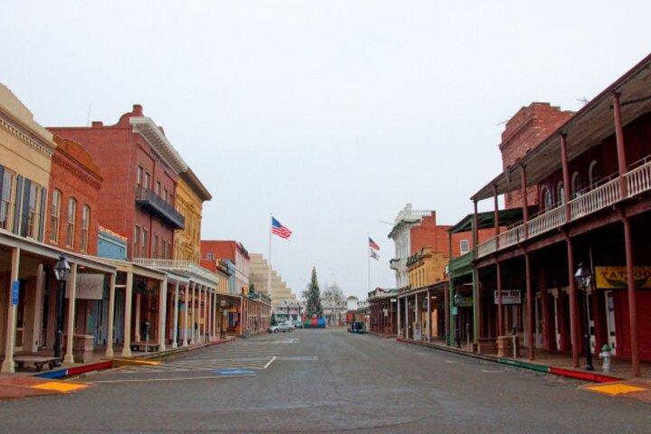 Awesome Scavenger Hunt : Sacramento Gold Rush Riddles