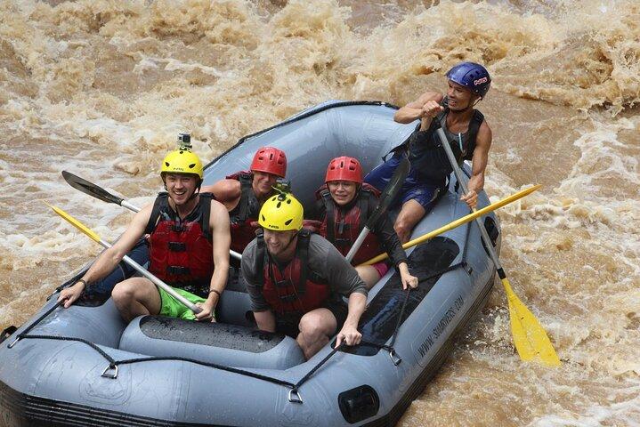 Restauranter i nærheden af Mae Taeng River Extreme Rafting Experience