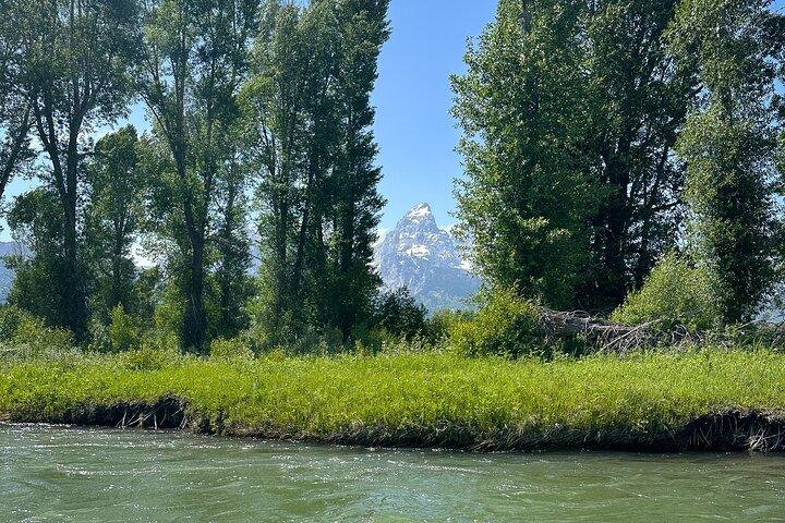 グランドティトン国立公園のスネーク川で水上観光
