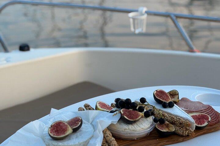 Picnic su un giro in barca Costa Francese