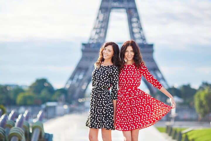 Exclusive Paris Photoshoot: Eiffel Tower & Arc de Triomphe