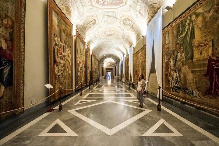 Vatican Museums Sistine Chapel Ticket with Pickup